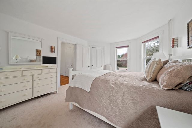 2 East St, Sharon, MA 02067