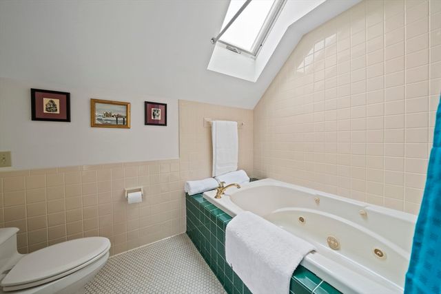 2 East St, Sharon, MA 02067