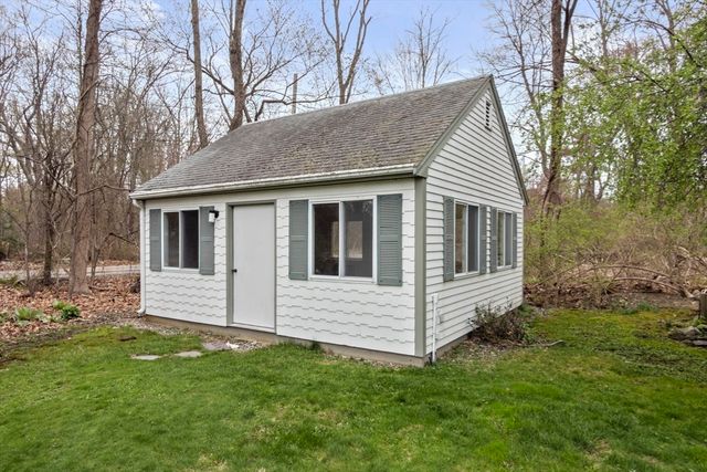 2 East St, Sharon, MA 02067