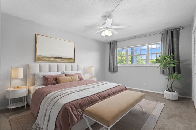 575 Oaks Ln 403, Pompano Beach, FL 33069