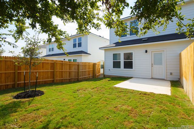 3933 Abbott Pass Unit 101, St Hedwig, TX 78152
