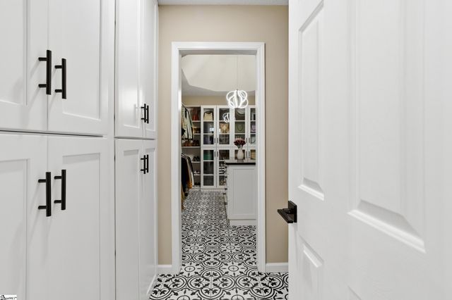 326 Bellhaven Lane, Spartanburg, SC 29301