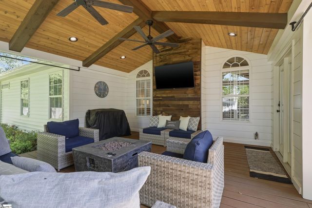 326 Bellhaven Lane, Spartanburg, SC 29301