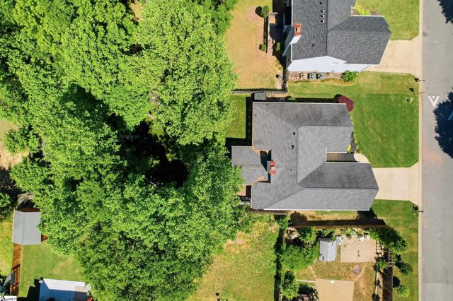 326 Bellhaven Lane, Spartanburg, SC 29301