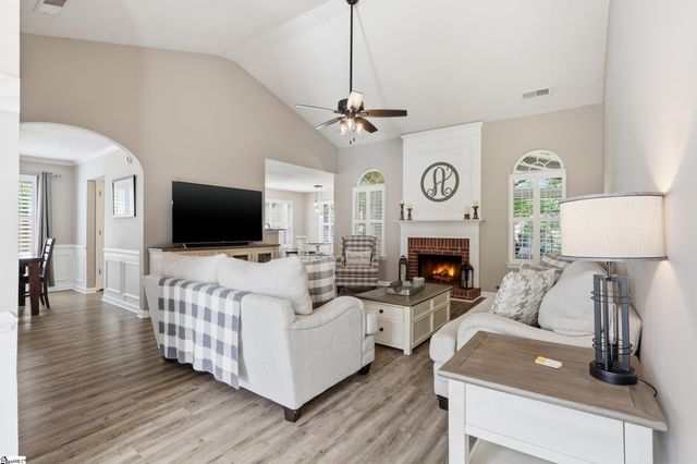 326 Bellhaven Lane, Spartanburg, SC 29301