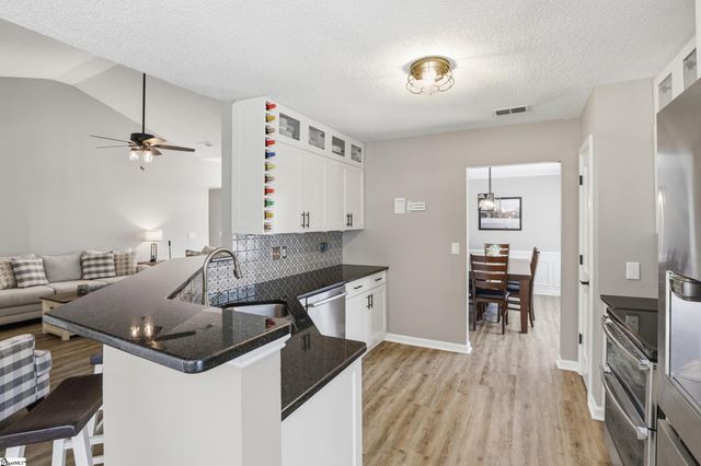 326 Bellhaven Lane, Spartanburg, SC 29301