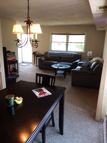 16 CHESAPEAKE CT, Barnegat, NJ 08005