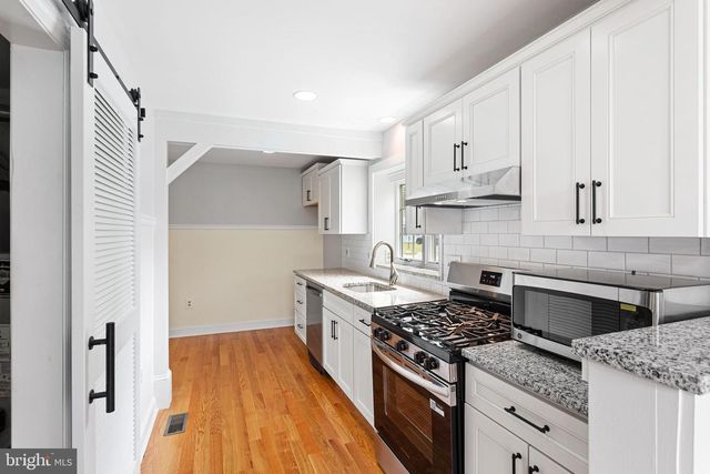 497 AUSTIN AVE, Barrington, NJ 08007