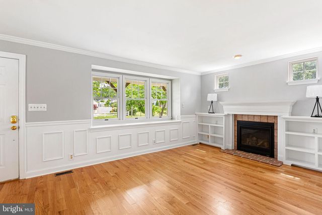 497 AUSTIN AVE, Barrington, NJ 08007