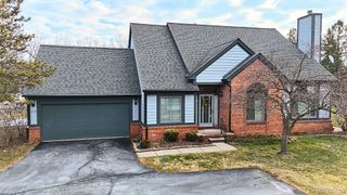 2799 Lochmoor Boulevard, Orion Charter Township, MI 48360