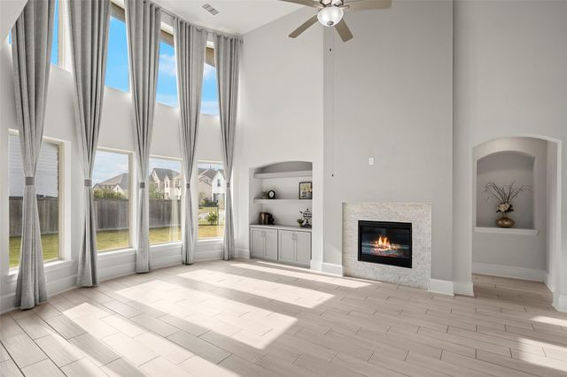 21215 Central Valley Lane, Cypress, TX 77433