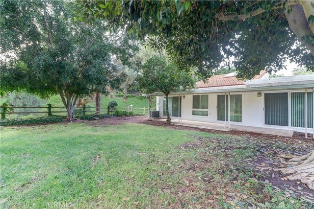 3352 Bahia Blanca E B, Laguna Woods, CA 92637