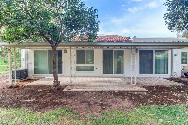 3352 Bahia Blanca E B, Laguna Woods, CA 92637