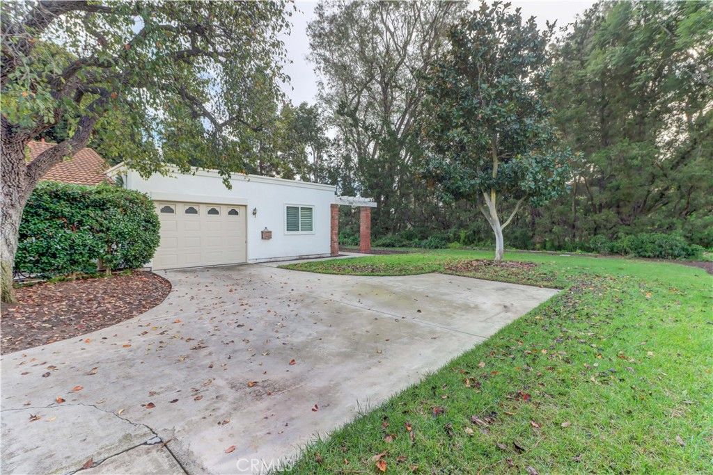 3352 Bahia Blanca E B, Laguna Woods, CA 92637