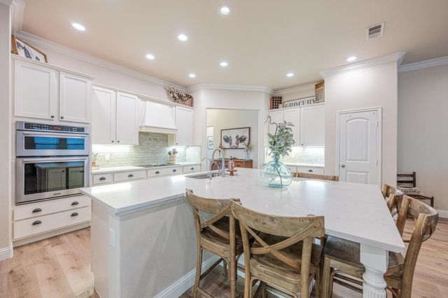 6915 Saddle Ct, Midland, TX 79705