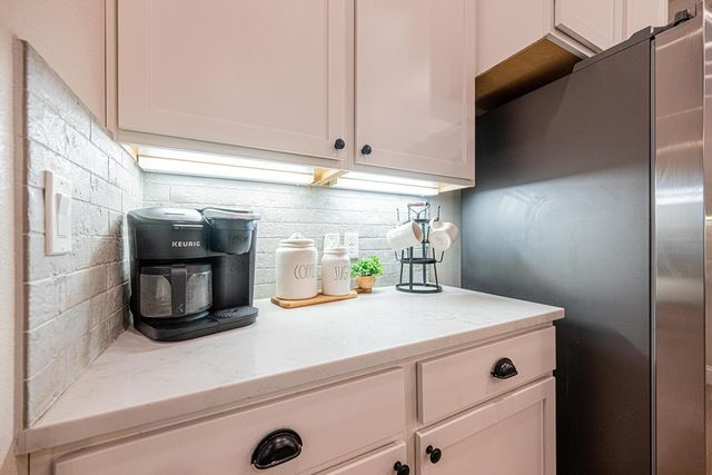 6915 Saddle Ct, Midland, TX 79705