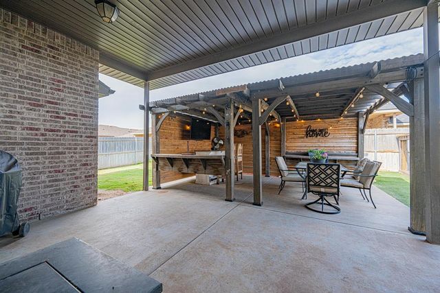 6915 Saddle Ct, Midland, TX 79705