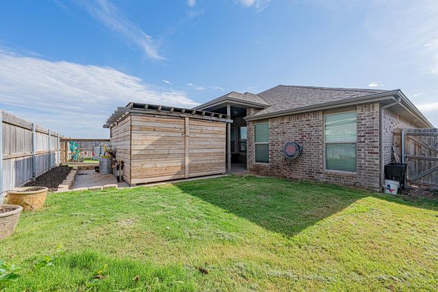 6915 Saddle Ct, Midland, TX 79705