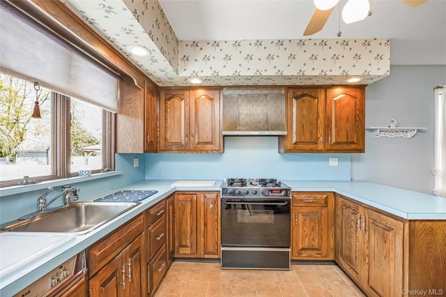 2000 Bergen Street, North Bellmore, NY 11710
