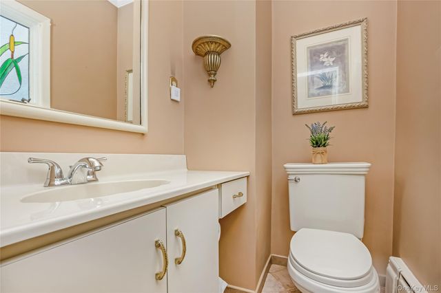 2000 Bergen Street, North Bellmore, NY 11710