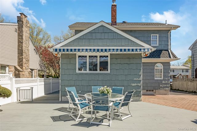 2000 Bergen Street, North Bellmore, NY 11710