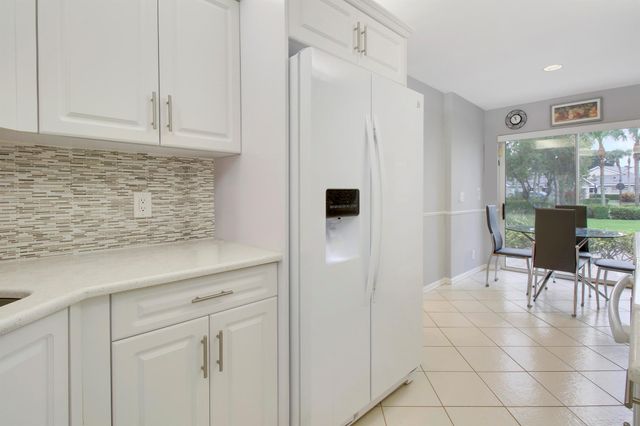 6907 Fountains Circle, Lake Worth, FL 33467