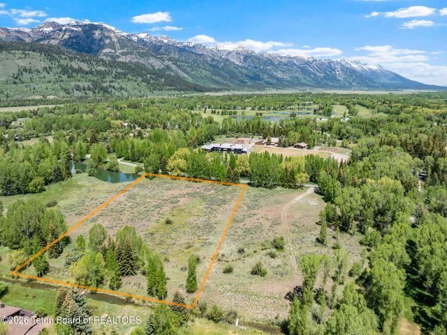 4220 W WILLOWBROOK Lane, Wilson, WY 83014