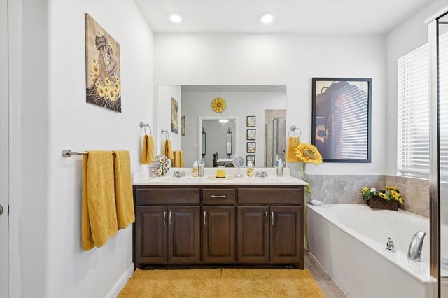 2502 Sunburst Drive, Glenn Heights, TX 75154