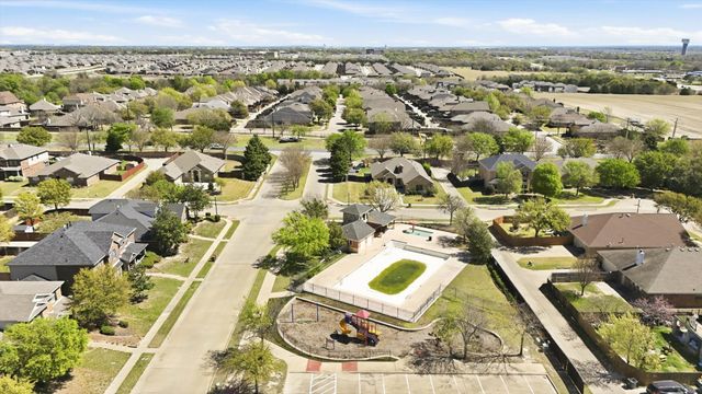2502 Sunburst Drive, Glenn Heights, TX 75154