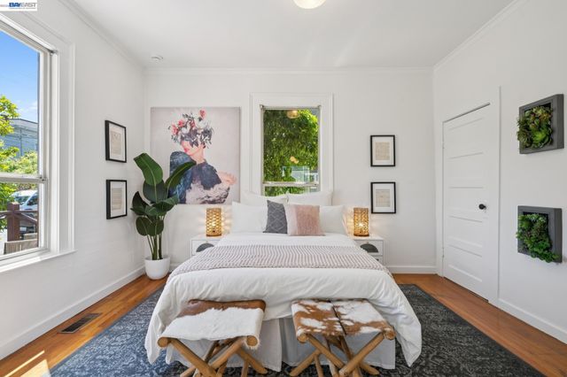 4989 SHAFTER AVENUE, Oakland, CA 94609