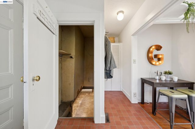 4989 SHAFTER AVENUE, Oakland, CA 94609