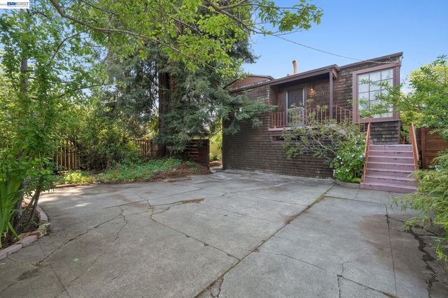 4989 SHAFTER AVENUE, Oakland, CA 94609