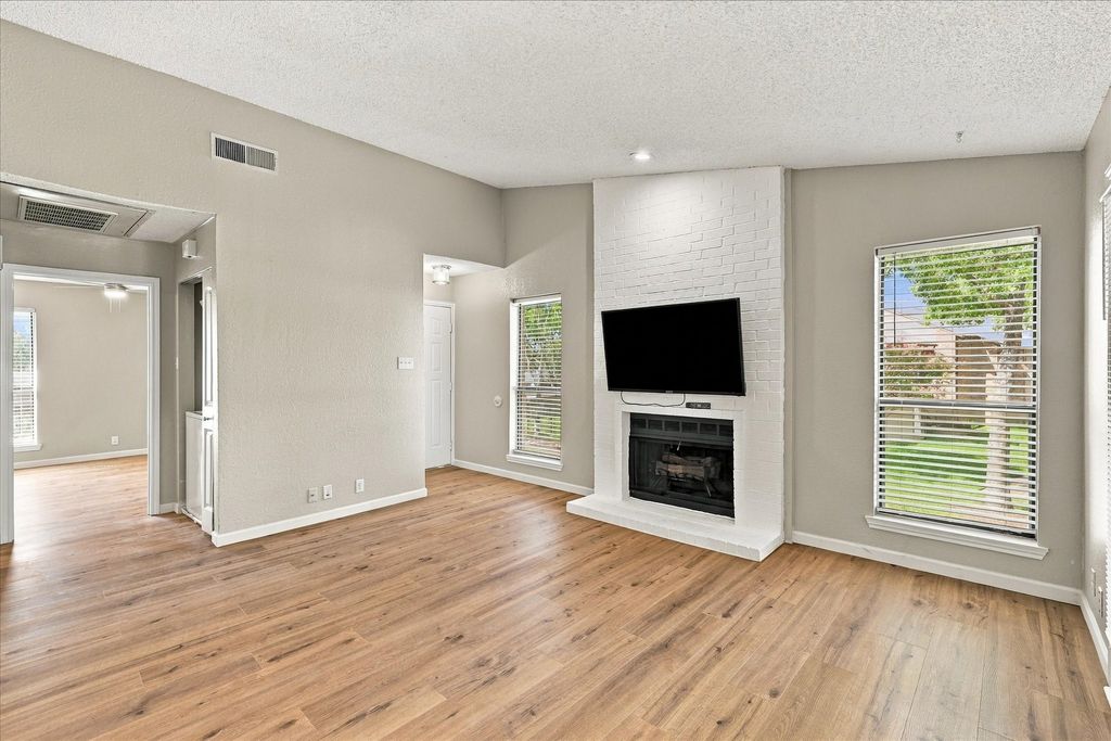 1901 Cloisters Drive 920, Arlington, TX 76011 — photo 5