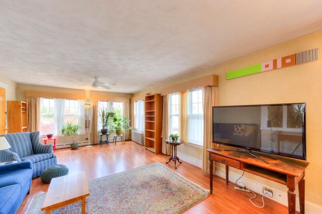 123 Dana Ave, Worcester, MA 01604