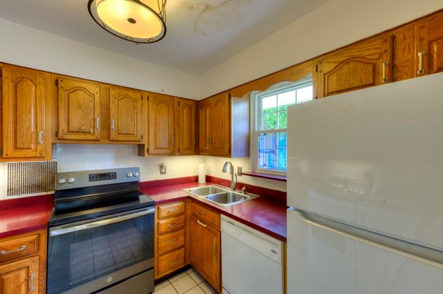 123 Dana Ave, Worcester, MA 01604