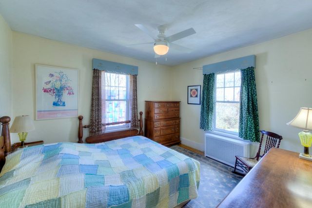 123 Dana Ave, Worcester, MA 01604