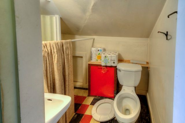 123 Dana Ave, Worcester, MA 01604