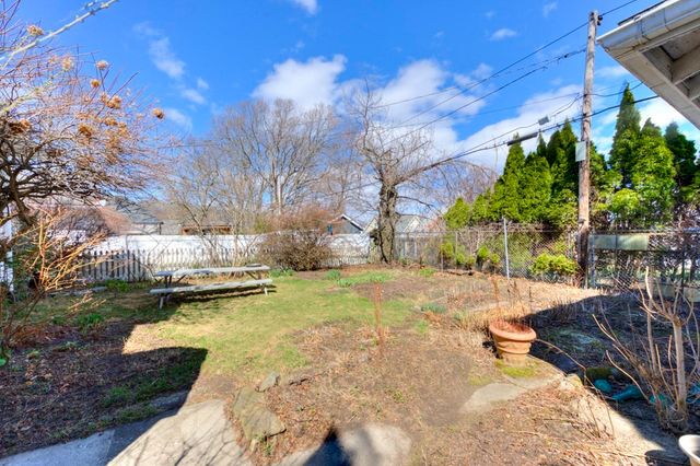 123 Dana Ave, Worcester, MA 01604