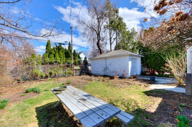 123 Dana Ave, Worcester, MA 01604