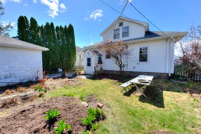 123 Dana Ave, Worcester, MA 01604