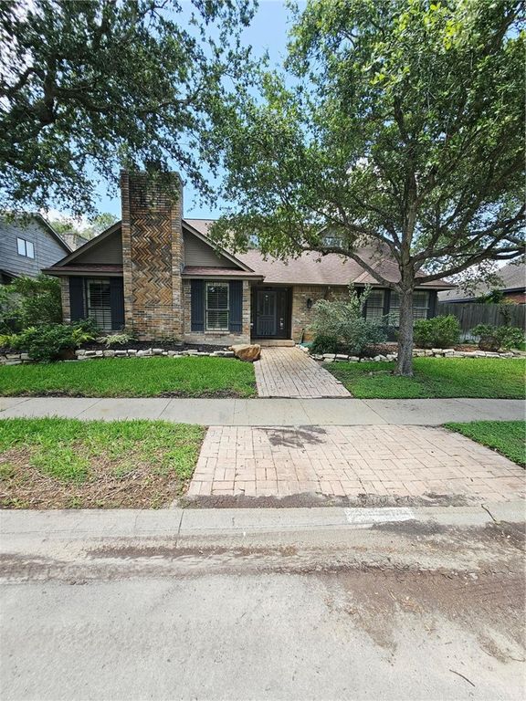 4710 Lake Huron Dr, Corpus Christi, TX 78413