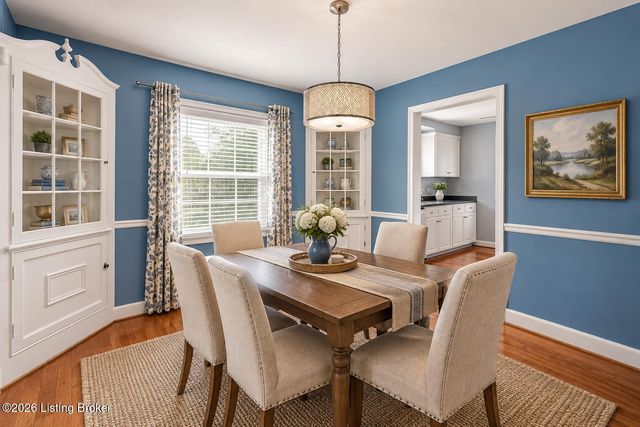 323 N Hubbards Ln, Louisville, KY 40207