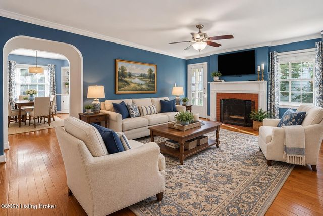 323 N Hubbards Ln, Louisville, KY 40207