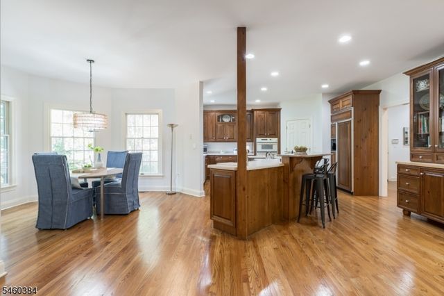 16 Trinity Pl, Warren Twp., NJ 07059