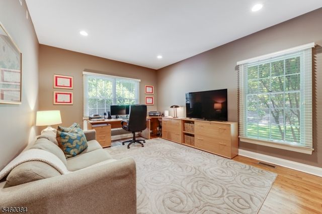 16 Trinity Pl, Warren Twp., NJ 07059