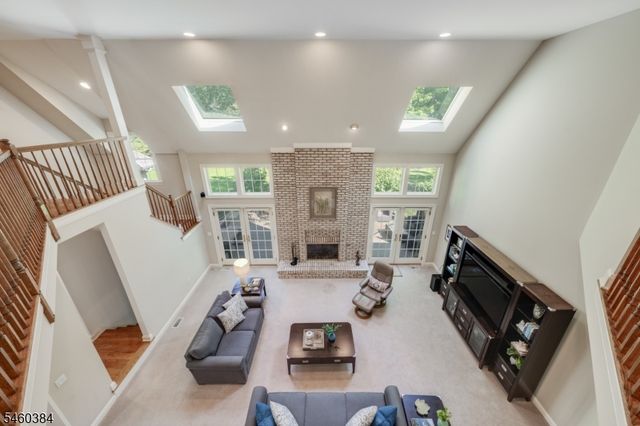 16 Trinity Pl, Warren Twp., NJ 07059