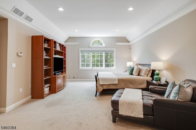 16 Trinity Pl, Warren Twp., NJ 07059