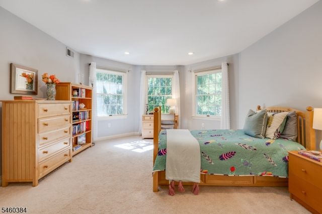 16 Trinity Pl, Warren Twp., NJ 07059