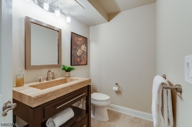 16 Trinity Pl, Warren Twp., NJ 07059