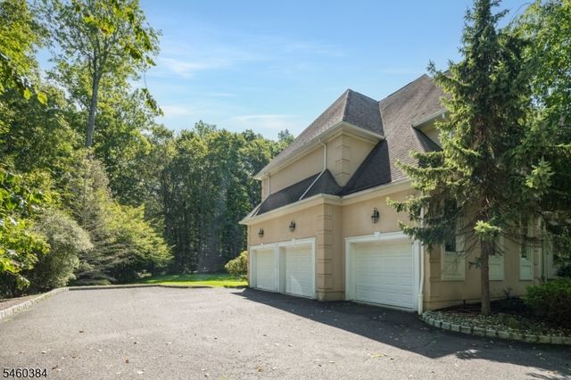 16 Trinity Pl, Warren Twp., NJ 07059